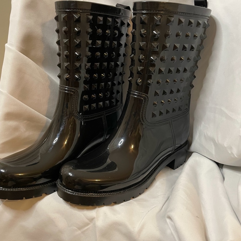 Capelli ny Black rain boots NWOT
